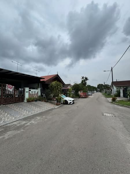 2-storey Terraced House for Sale in Taman Putri Kulai (Kulai) - Wayne Ng - Exterior - PropertyGuru.com.my