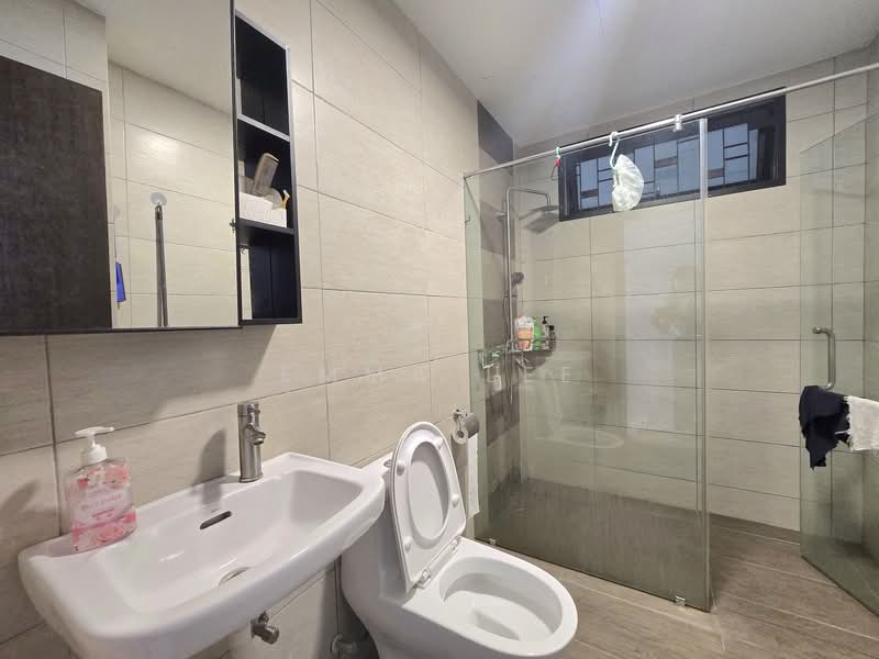 Service Residence for Sale at Molek Regency - Emma Lee - Bathroom - PropertyGuru.com.my