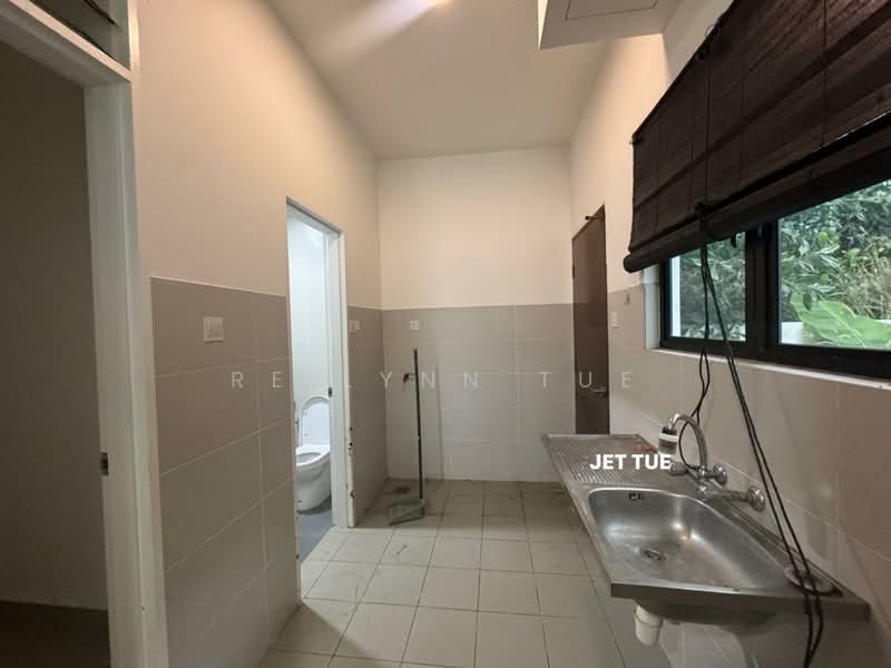 Semi-Detached House for Sale in Setia Utama (Setia Alam) - Reilynn Tue - Bathroom - PropertyGuru.com.my