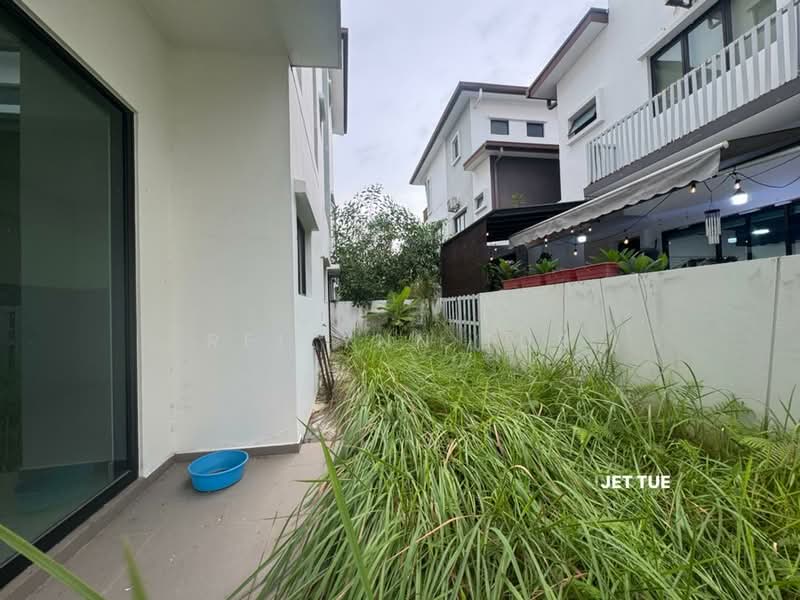 Semi-Detached House for Sale in Setia Utama (Setia Alam) - Reilynn Tue - Exterior - PropertyGuru.com.my