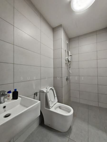 Service Residence for Rent at Meldrum Heights (Residensi Meldrum) - Sue Jin Tee - Bathroom - PropertyGuru.com.my