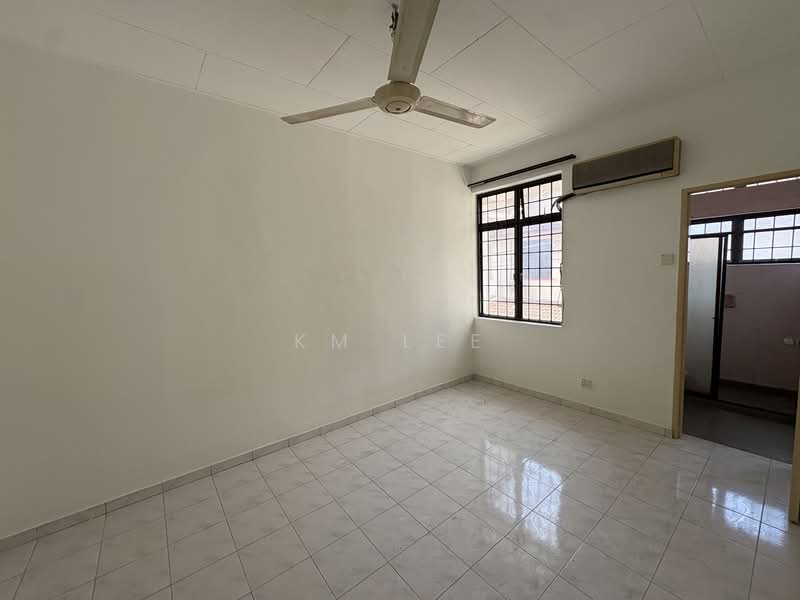 2-storey Terraced House for Sale in Taman Pinji Mewah (Ipoh) - KM Lee - Interior - PropertyGuru.com.my