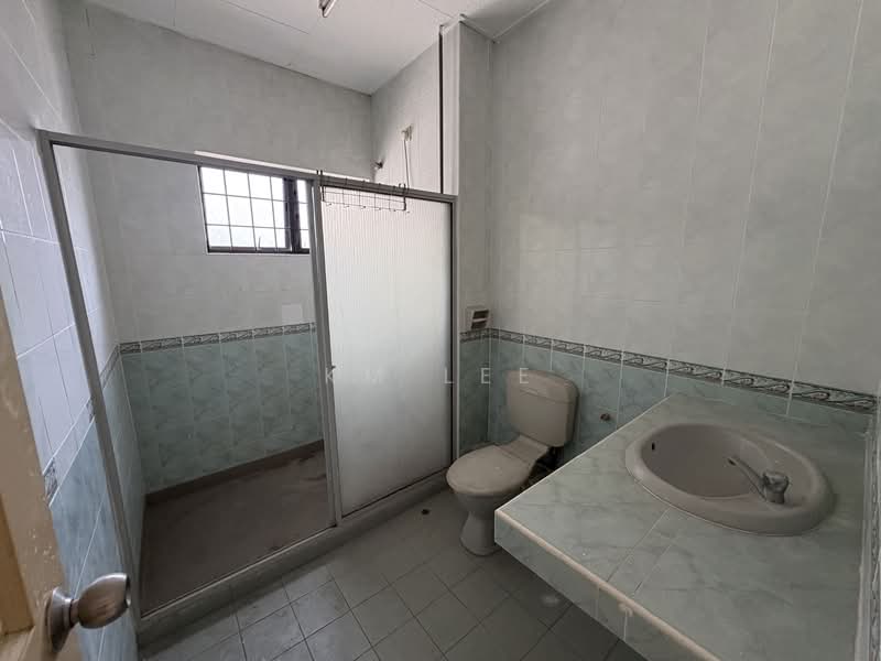 2-storey Terraced House for Sale in Taman Pinji Mewah (Ipoh) - KM Lee - Bathroom - PropertyGuru.com.my