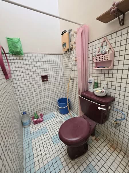 2-storey Terraced House for Sale in Taman Sri Putri (Skudai) - Yucong . - Bathroom - PropertyGuru.com.my