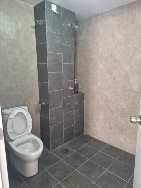 Semi-Detached House for Sale in Setia Ecohill (Semenyih) - Ryellee Rad - Bathroom - PropertyGuru.com.my