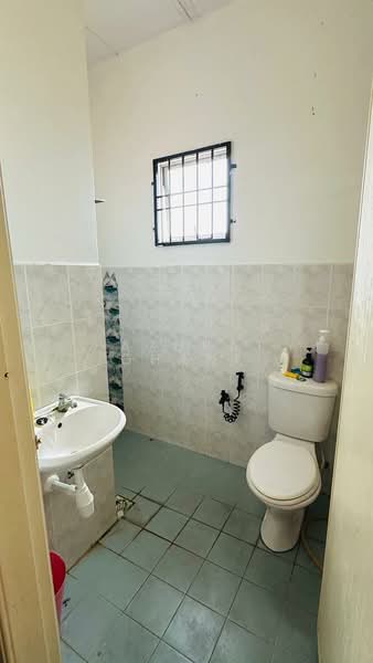 Rumah Teres 2 Tingkat untuk Dijual di Sungai Petani (Kedah) - Azura Ghani - Bathroom - PropertyGuru.com.my
