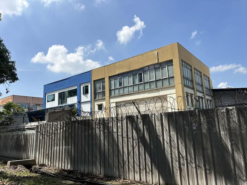 Kilang untuk Dijual di Taman Perindustrian Puchong (Puchong) - Woon Geng Kai - Exterior - PropertyGuru.com.my