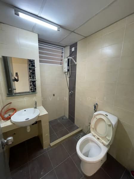 Condominium for Rent at Cova Suites - Calvin Loke - Bathroom - PropertyGuru.com.my