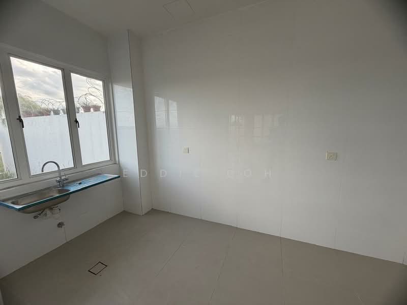 Bungalow for Sale in Kajang (Selangor) - Eddie Loh - Kitchen - PropertyGuru.com.my