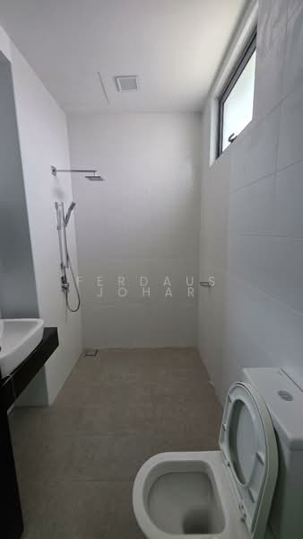 Rumah Teres 4 Tingkat untuk Dijual di Taman Tun Dr Ismail (Kuala Lumpur) - Ferdaus Johar - Bathroom - PropertyGuru.com.my