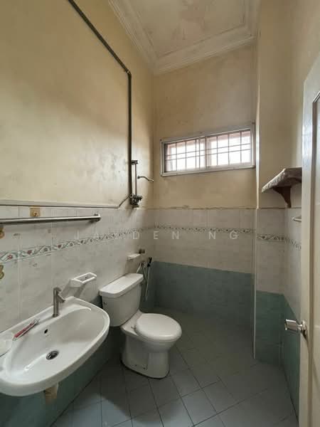 2-storey Terraced House for Sale in Taman Sri Pulai Perdana (Skudai) - Jayden Ng - Bathroom - PropertyGuru.com.my