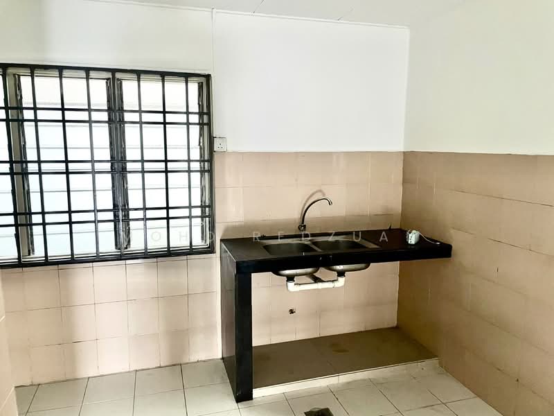 2-storey Terraced House for Sale in Taman Tasik Puchong (Puchong) - Mohd Redzuan - Kitchen - PropertyGuru.com.my