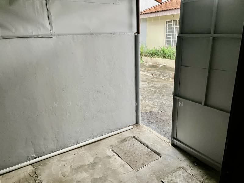 2-storey Terraced House for Sale in Taman Tasik Puchong (Puchong) - Mohd Redzuan - Exterior - PropertyGuru.com.my