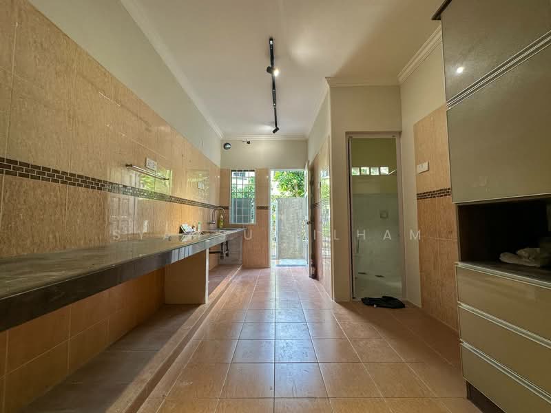 2-storey Terraced House for Sale in Ampang (Kuala Lumpur) - Syamsul Ilham - Kitchen - PropertyGuru.com.my