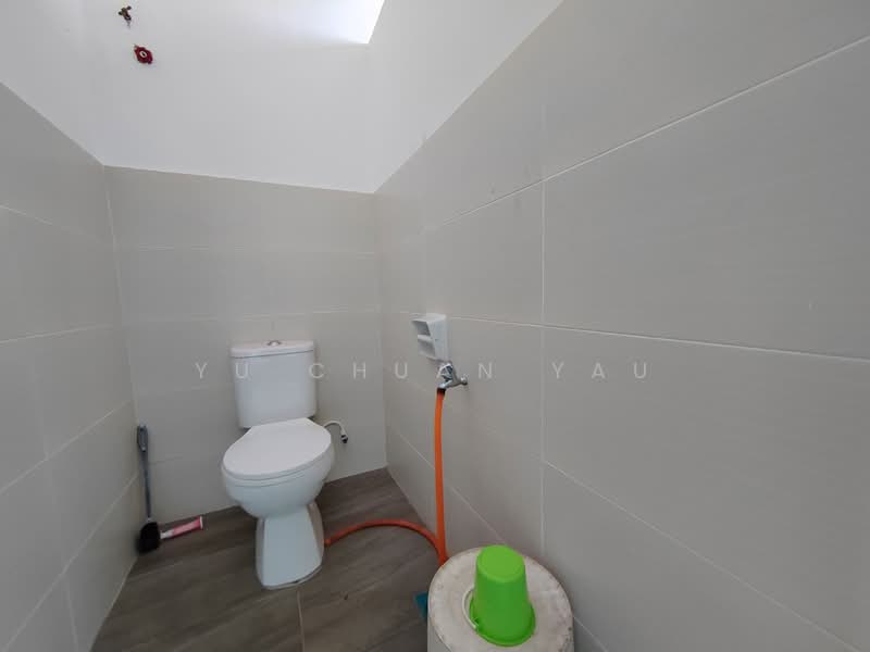 Factory for Rent in Rembia (Melaka) - Yu Chuan Yau - Bathroom - PropertyGuru.com.my
