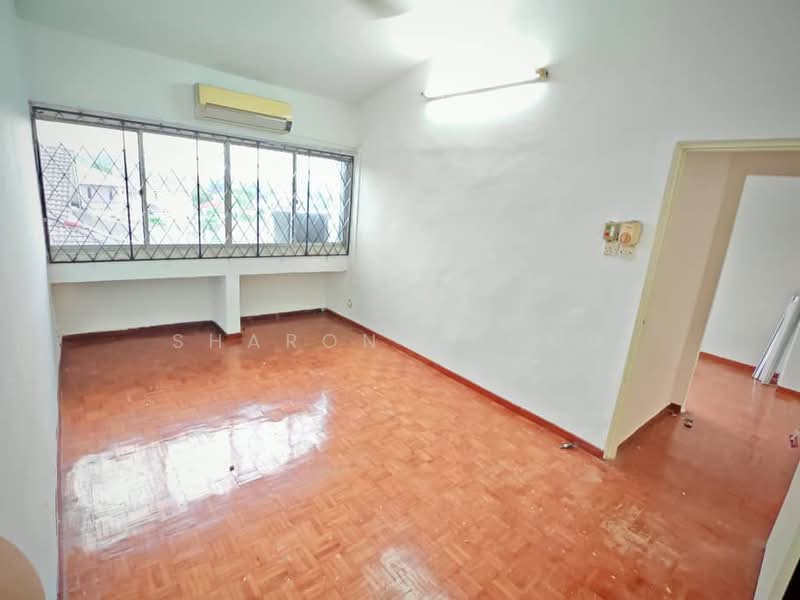 Semi-Detached House for Rent in Taman Kolam Air (Johor Bahru) - Sharon Chong - Living Room - PropertyGuru.com.my