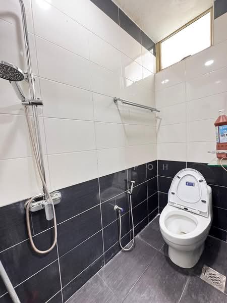 Kondominium untuk Dijual di The Wadihana - Jeddy Poh - Bathroom - PropertyGuru.com.my