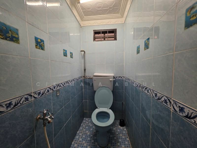 2-storey Terraced House for Sale in Selayang (Selangor) - Cik Maya Abdul - Bathroom - PropertyGuru.com.my