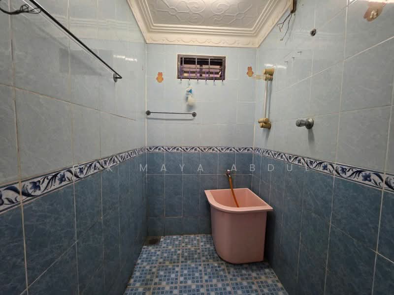 2-storey Terraced House for Sale in Selayang (Selangor) - Cik Maya Abdul - Bathroom - PropertyGuru.com.my
