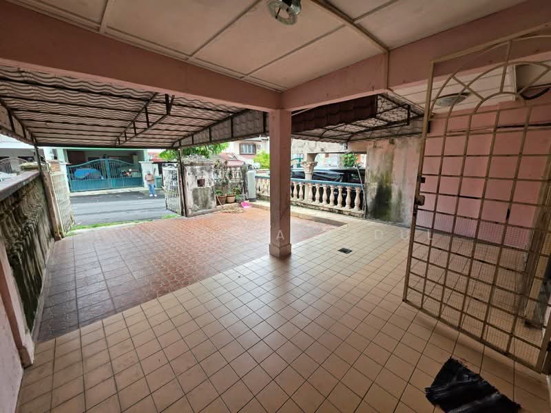 2-storey Terraced House for Sale in Selayang (Selangor) - Cik Maya Abdul - Exterior - PropertyGuru.com.my