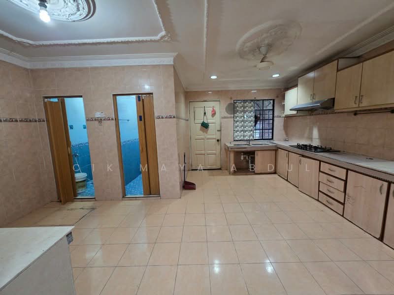2-storey Terraced House for Sale in Selayang (Selangor) - Cik Maya Abdul - Kitchen - PropertyGuru.com.my
