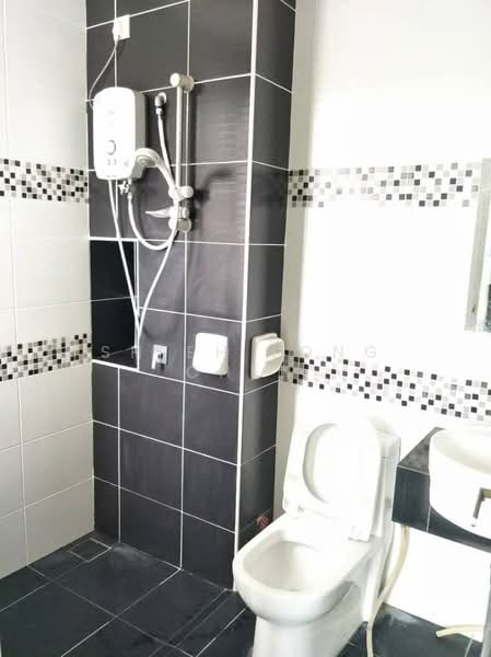 Servis Apartment untuk Dijual di Sky View - Shieh Long Chen - Bathroom - PropertyGuru.com.my