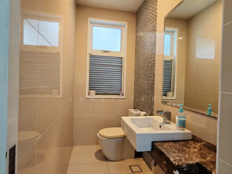 Townhouse for Sale in Putra Heights (Subang Jaya) - Janet Tan - Bedroom 4 ensuite bathroom - PropertyGuru.com.my