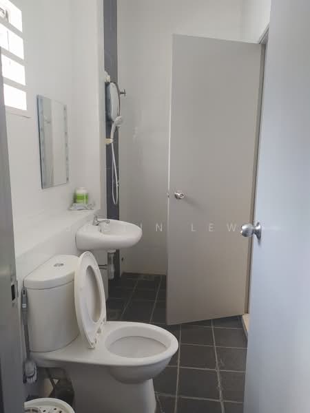 2-storey Terraced House for Rent in Seremban 2 (Negeri Sembilan) - Justin Lew - Bathroom - PropertyGuru.com.my