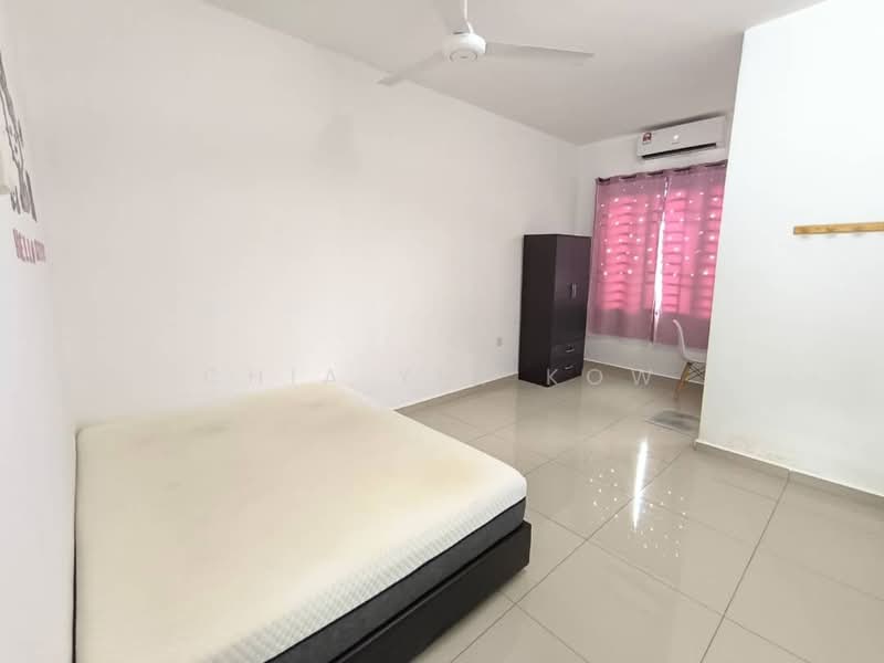 Rumah Teres 2 Tingkat untuk Disewa di Kluang (Johor) - Chia Yin Kow - Bedroom - PropertyGuru.com.my