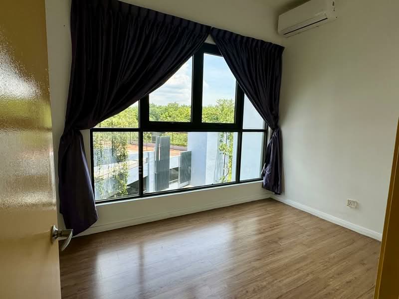 Apartment for Sale at Senibong Cove - The WaterEdge Residences - Helen Mok - Bedroom - PropertyGuru.com.my