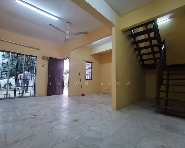 Terraced House for Sale in Usj 1 (Subang Jaya) - Shawn Seow - Living Room - PropertyGuru.com.my