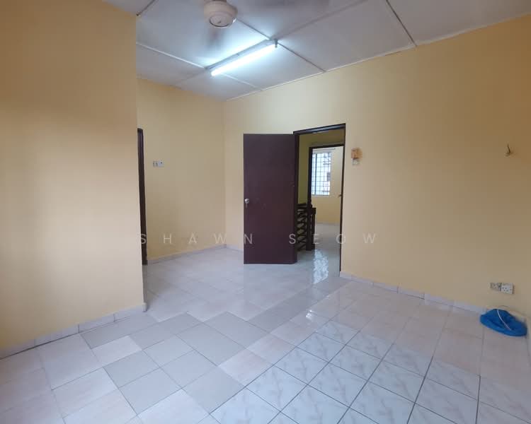 Terraced House for Sale in Usj 1 (Subang Jaya) - Shawn Seow - Living Room - PropertyGuru.com.my
