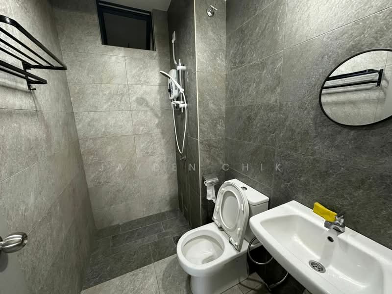 Servis Apartment untuk Disewa di Traders Park - Jayden Chik - Bathroom - PropertyGuru.com.my