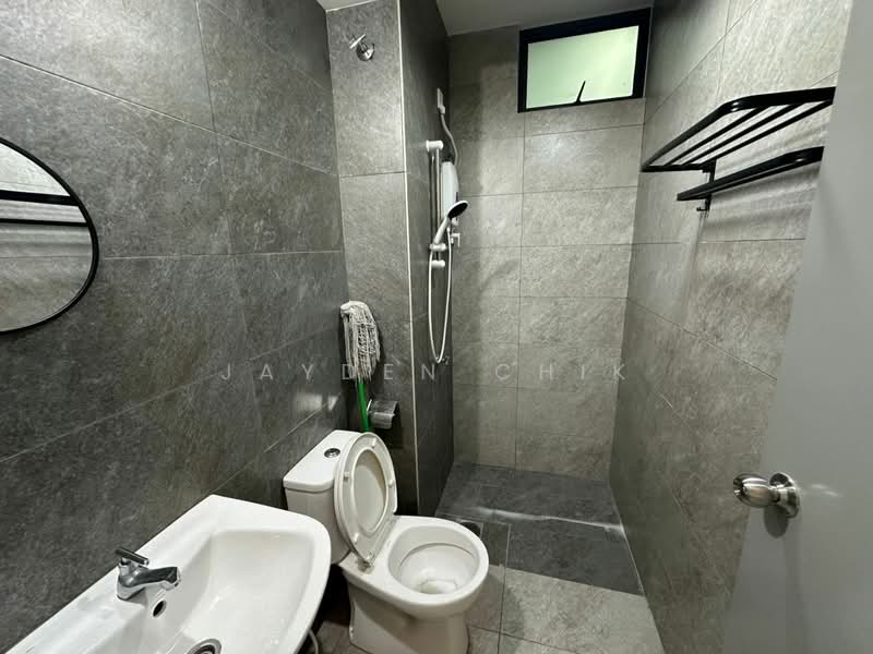 Servis Apartment untuk Disewa di Traders Park - Jayden Chik - Bathroom - PropertyGuru.com.my