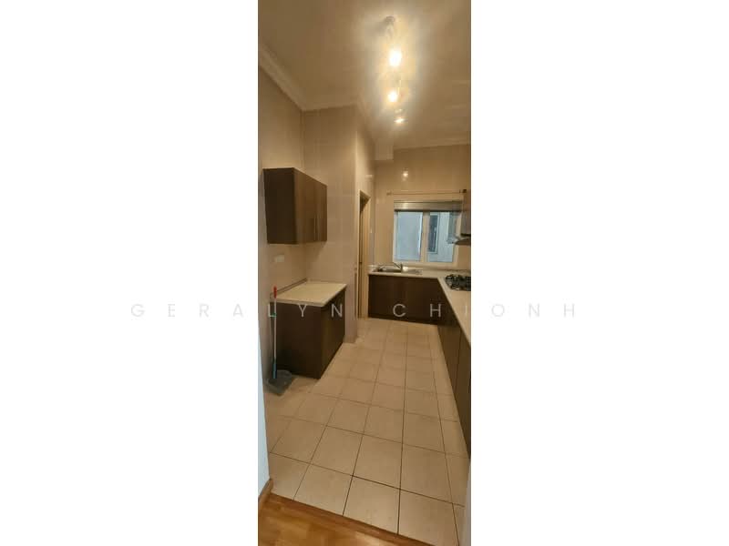 Service Residence for Sale at Waldorf Tower - Geralyn Chionh - Kitchen - PropertyGuru.com.my