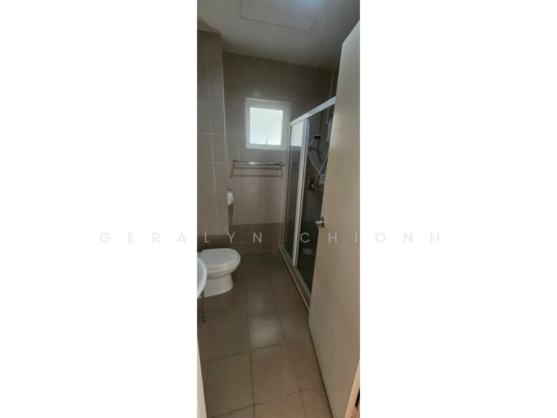 Service Residence for Sale at Waldorf Tower - Geralyn Chionh - Bathroom - PropertyGuru.com.my