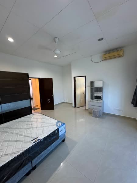 Rumah Teres 2 Tingkat untuk Disewa di Tebrau (Johor) - Vison Foo - Bedroom - PropertyGuru.com.my