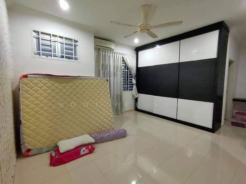 2-storey Terraced House for Sale in Taman Seri Orkid (Skudai) - Hooi Yee Lee - Bedroom - PropertyGuru.com.my