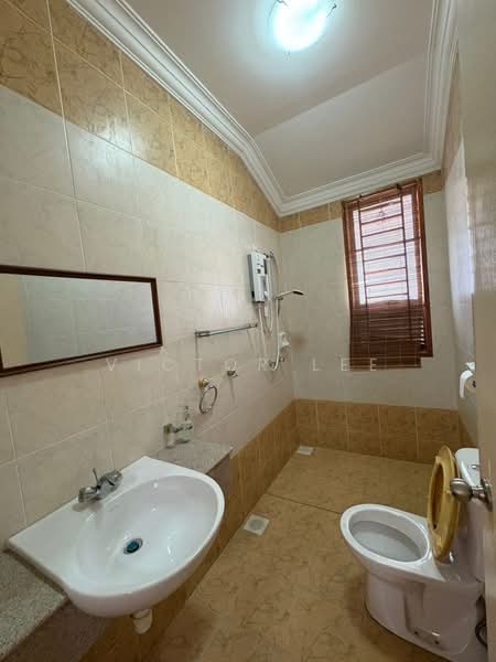 Banglo Pautan untuk Disewa di Austin Perdana (Tebrau) - Victor Lee - Bathroom - PropertyGuru.com.my
