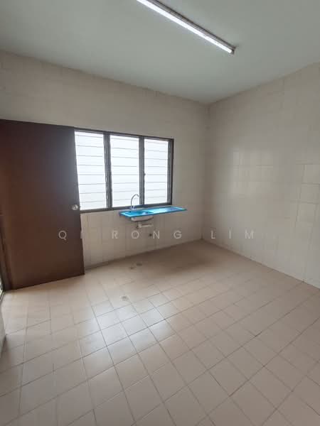 2-storey Terraced House for Rent in Taman Mutiara Bukit Kemuning (Shah Alam) - Qi Rong Lim - Kitchen - PropertyGuru.com.my