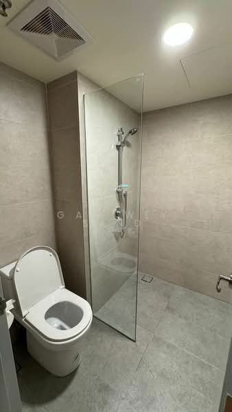 Servis Apartment untuk Disewa di 8th & Stellar - GAN WEY SAND - Bathroom - PropertyGuru.com.my