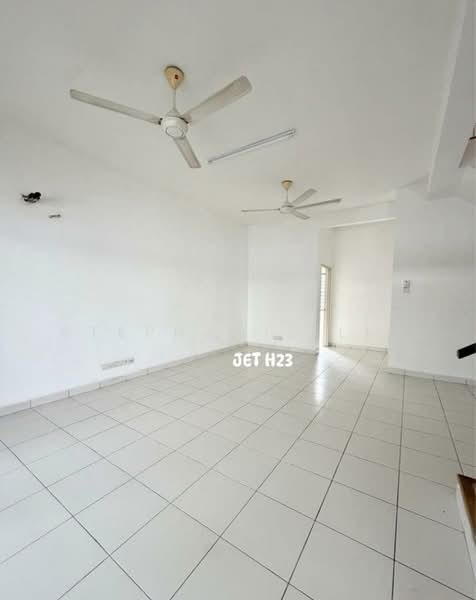 2-storey Terraced House for Sale in Bandar Bukit Raja (Klang) - Stephanie Lim - Living Room - PropertyGuru.com.my