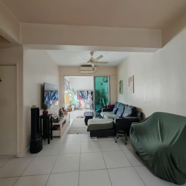 Kondominium untuk Dijual di Elit Heights @ Bayan City - Andy Lee - Living Room - PropertyGuru.com.my