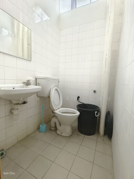 Shop / Office for Rent in Sentul Boulevard (Kuala Lumpur) - Jun Kien Chu - Bathroom - PropertyGuru.com.my