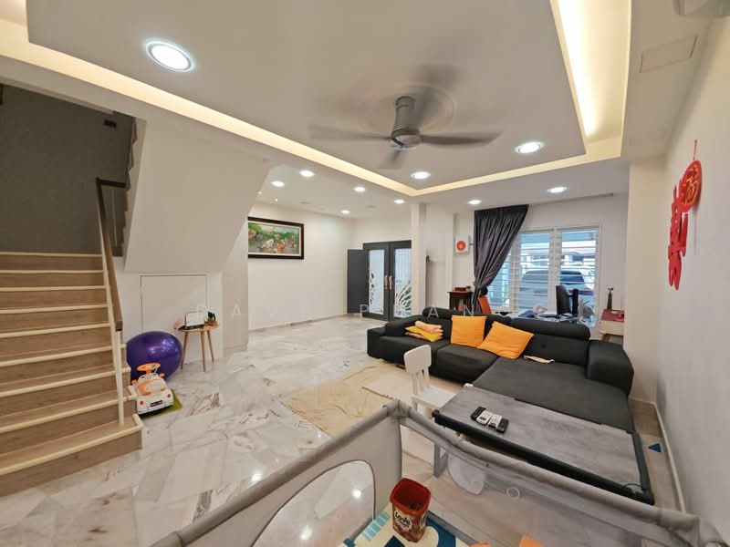 2.5-storey Terraced House for Sale in Ampang Jaya (Ampang) - Dave Phang - Living Room - PropertyGuru.com.my