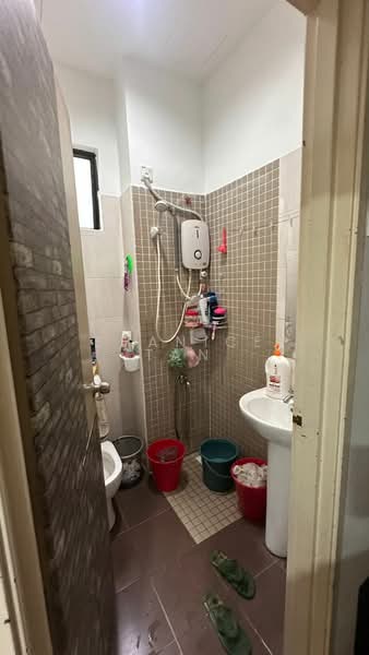 Rumah Teres 2 Tingkat untuk Dijual di Taman Laguna (Johor Bahru) - Shanice Tan - Bathroom - PropertyGuru.com.my