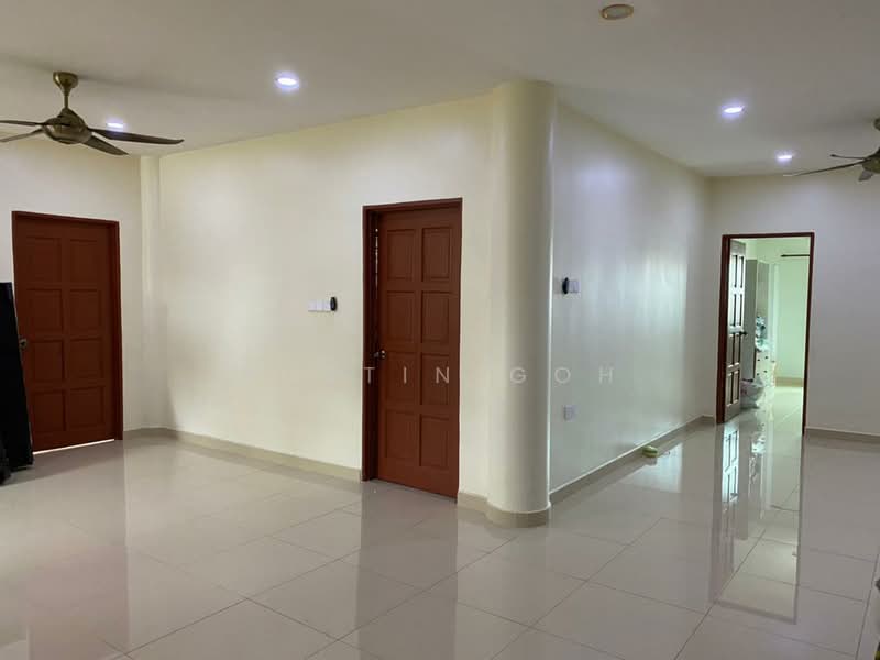 2-storey Terraced House for Sale in Balakong (Cheras) - Austin Goh - Living Room - PropertyGuru.com.my