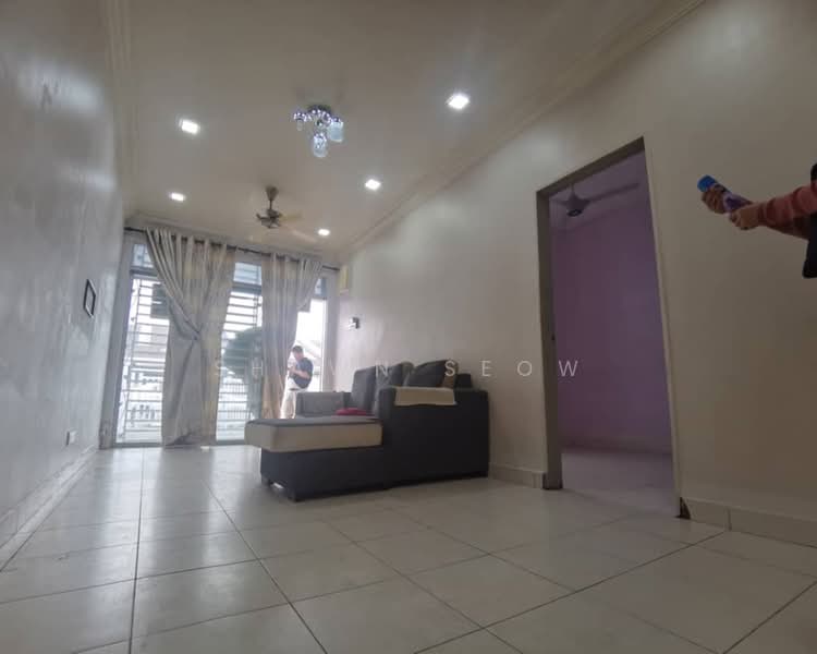 Terraced House for Sale in Bandar Putera 2 (Klang) - Shawn Seow - Living Room - PropertyGuru.com.my
