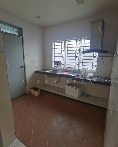 Terraced House for Sale in Bandar Putera 2 (Klang) - Shawn Seow - Kitchen - PropertyGuru.com.my