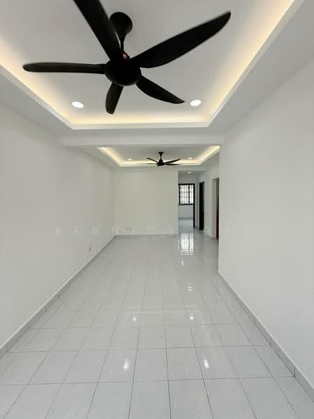 Rumah Teres 2 Tingkat untuk Dijual di Bandar Seri Alam (Masai) - Bernice Gan - Living Room - PropertyGuru.com.my